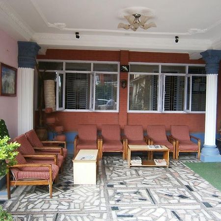 Amar Hotel Катманду Екстериор снимка