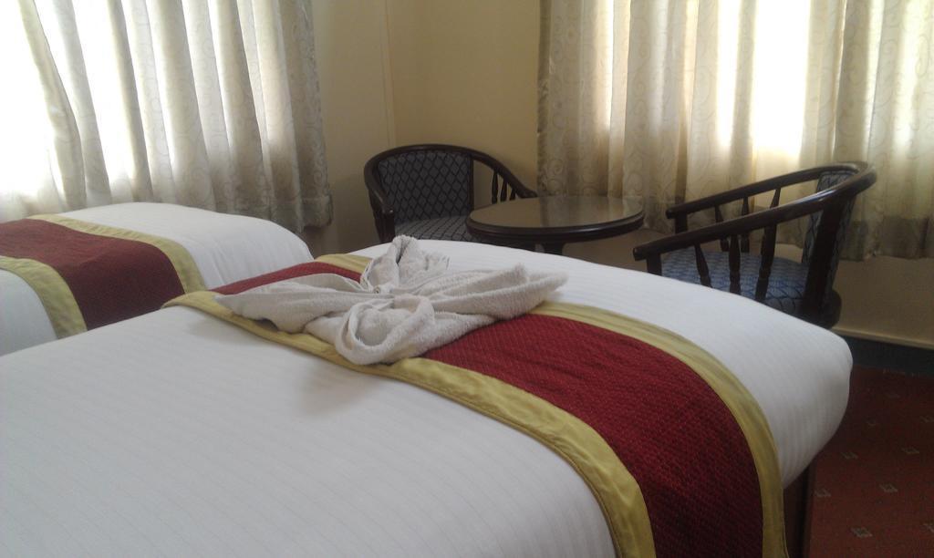 Amar Hotel Катманду Стая снимка