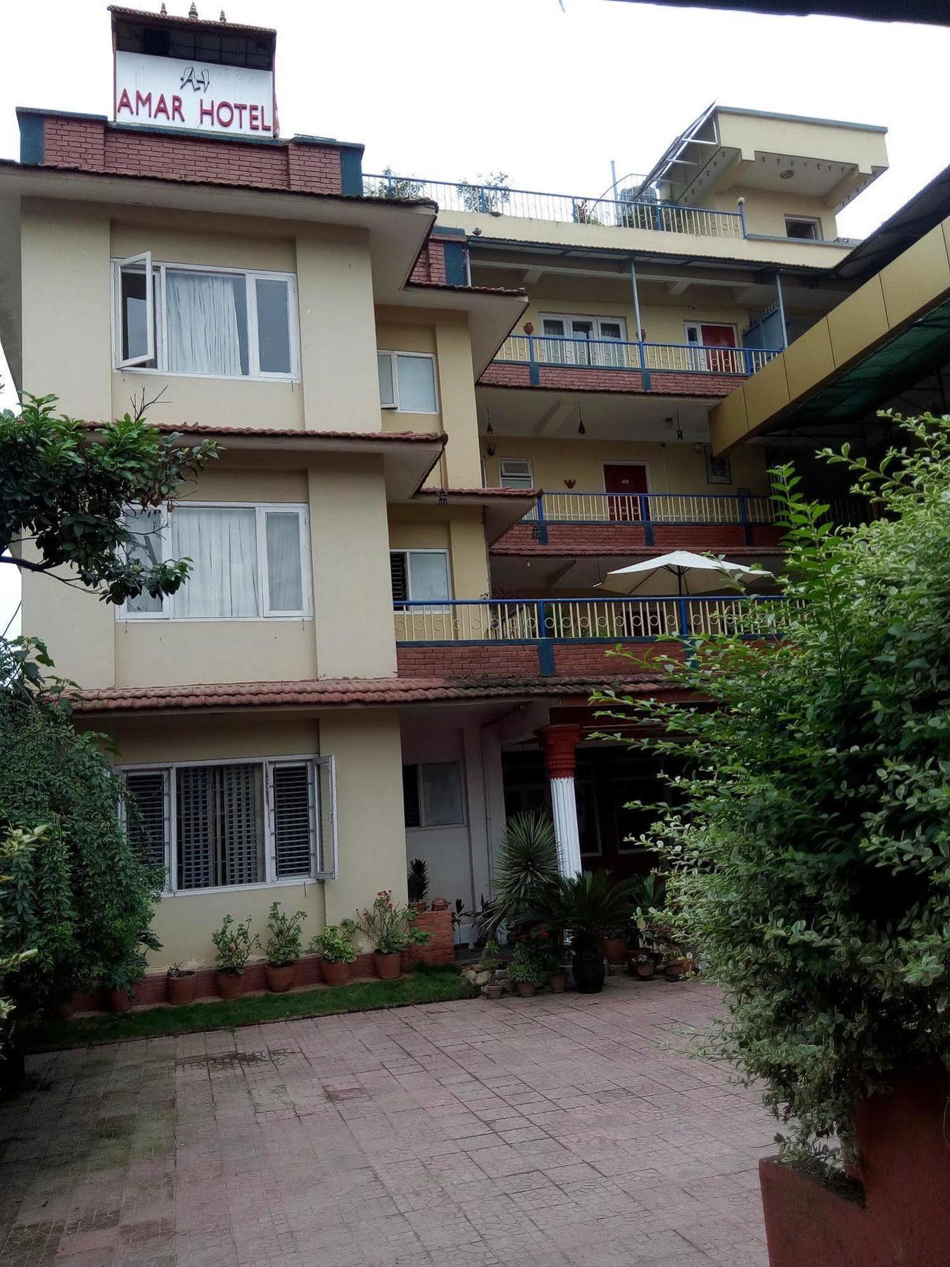 Amar Hotel Катманду Екстериор снимка